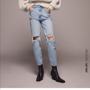 Ripped mom fit jeans